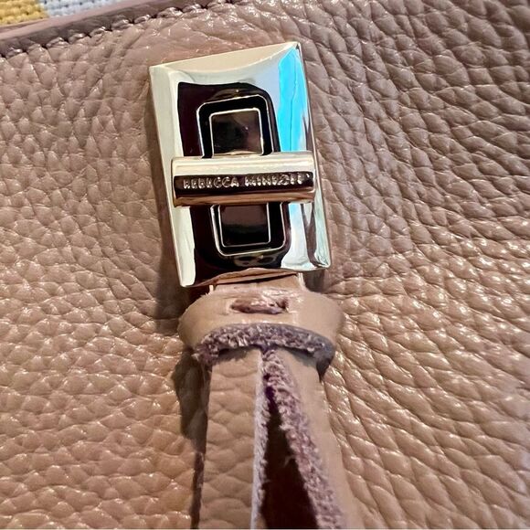 Rebecca Minkoff Darren Pebbled Leather Shoulder Bag Driftwood NEW Gold Hardware - Picture 8 of 11